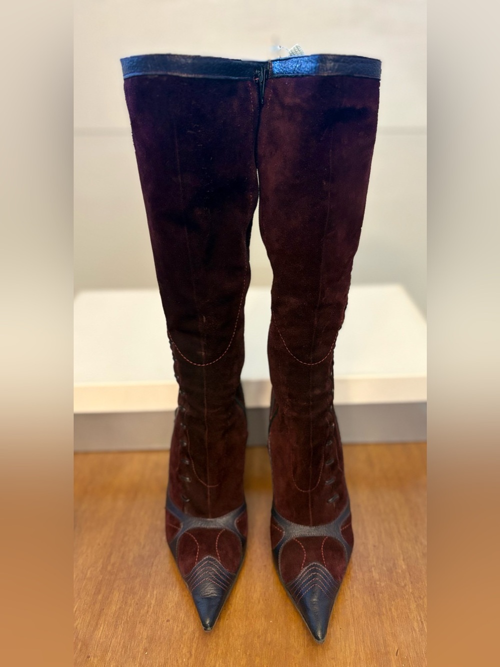Charles David VINTAGE Women's Burgandy Suede Knee-High Pointed-Toe Boots sz 7.5